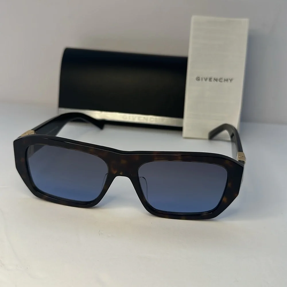 💯 - New Authentic GIVENCHY GV40036U 52W Men Sunglasses